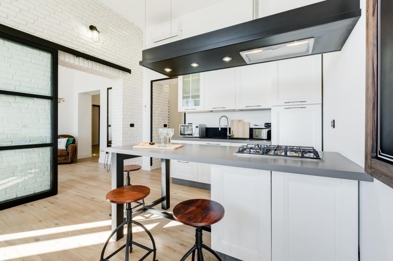 Bmga L Glam Industrial 3-Bed Apartment In Termini Rom Exterior foto