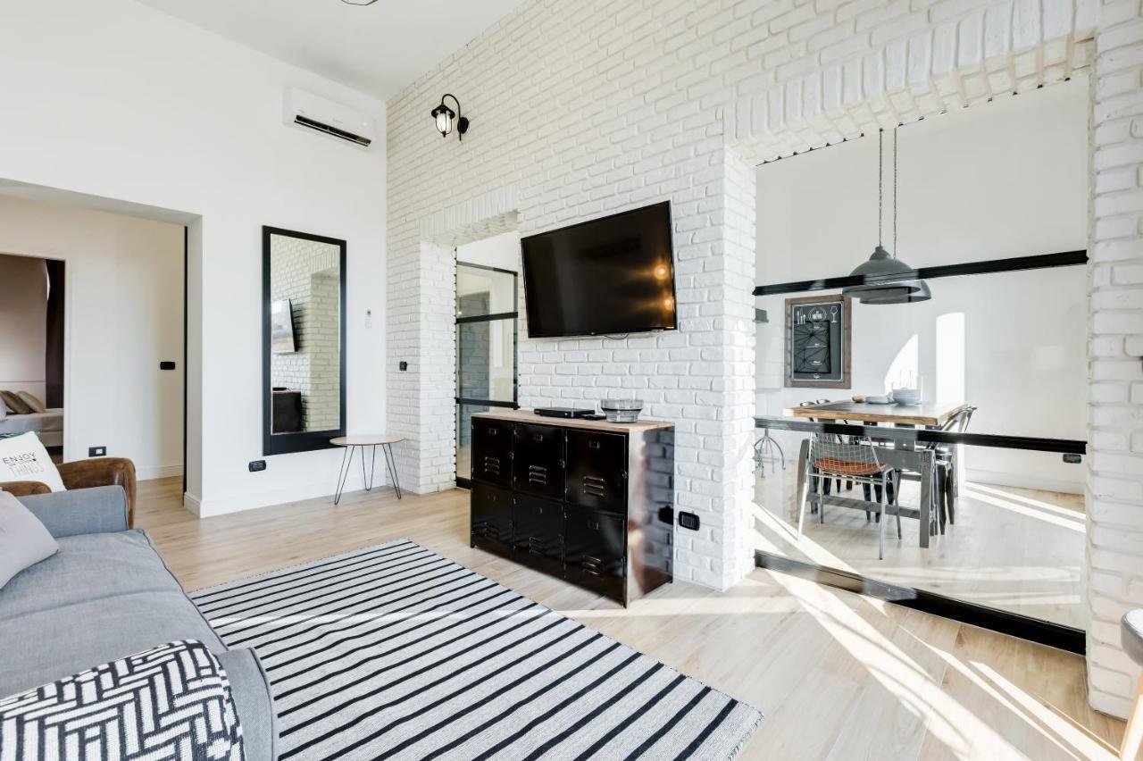 Bmga L Glam Industrial 3-Bed Apartment In Termini Rom Exterior foto
