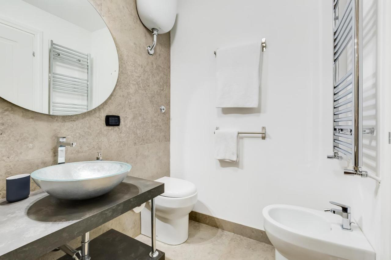 Bmga L Glam Industrial 3-Bed Apartment In Termini Rom Exterior foto