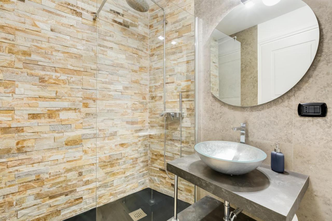 Bmga L Glam Industrial 3-Bed Apartment In Termini Rom Exterior foto